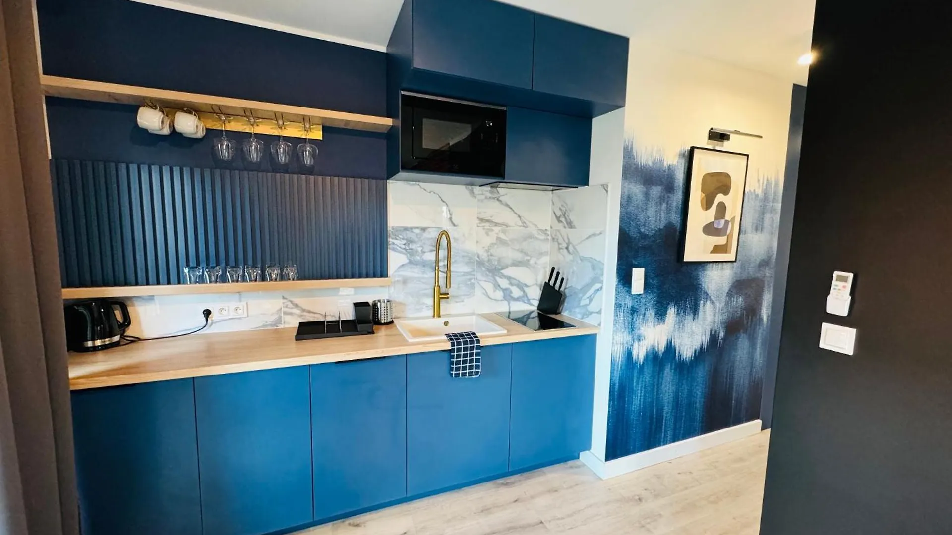 River View Downtown Apartment With Balcony Gdańsk