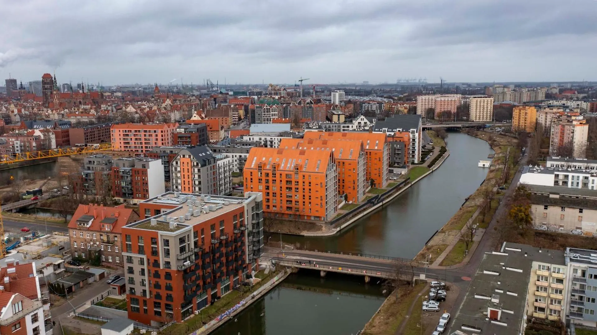 River View Downtown Apartment With Balcony Gdańsk